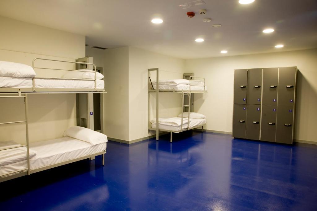 Bbk Bilbao Good Hostel Room photo