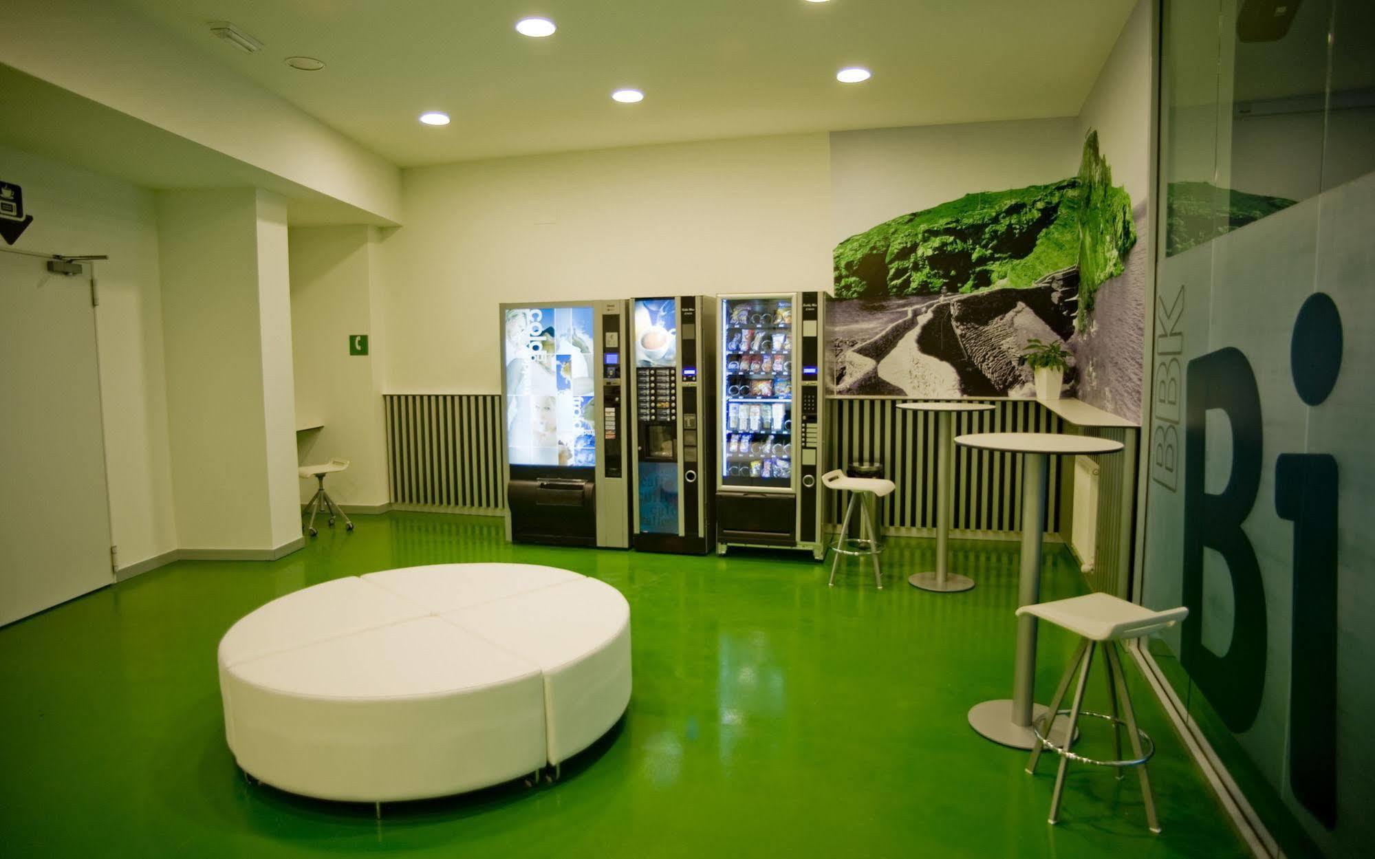 Bbk Bilbao Good Hostel Exterior photo